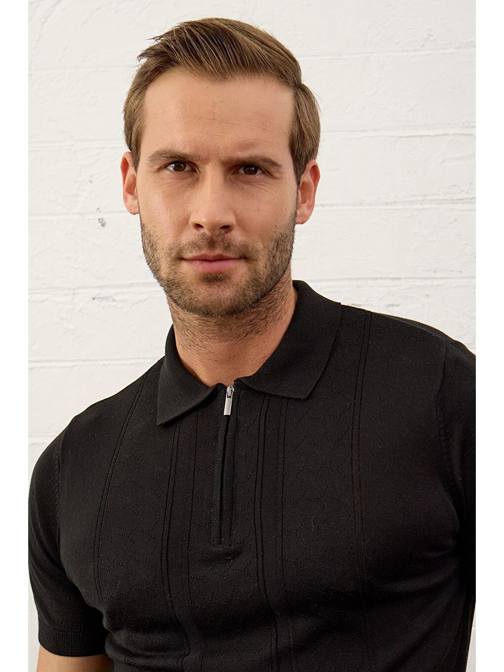 Siyah Erkek Fermuarlı Slim-Fit Yazlık Triko Tişört-6