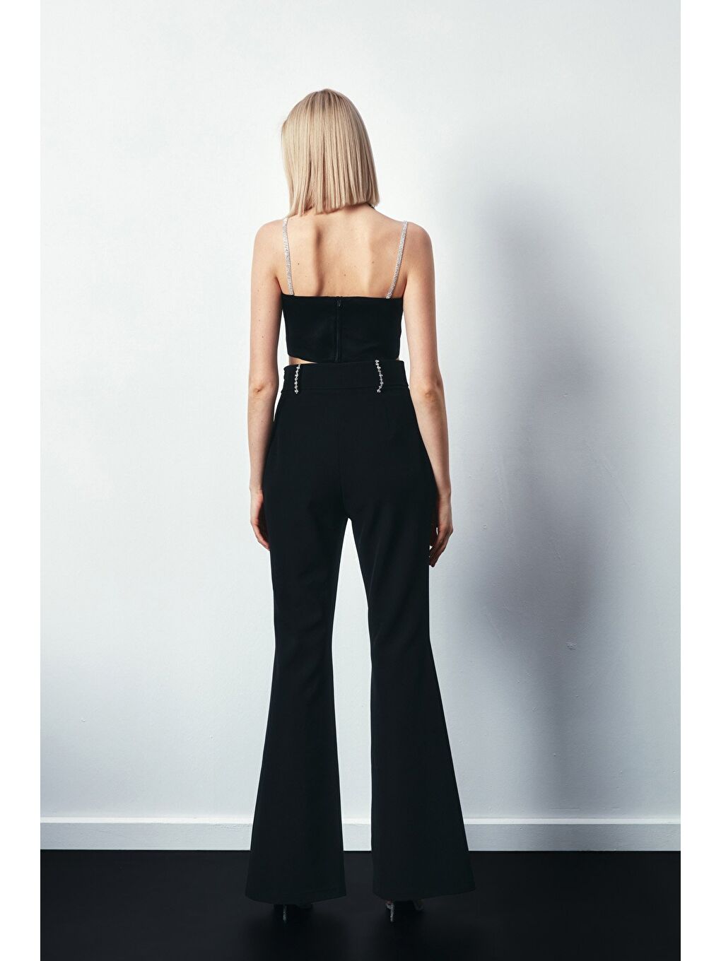 Taş Detaylı İspanyol Paça Pantolon - Siyah-5