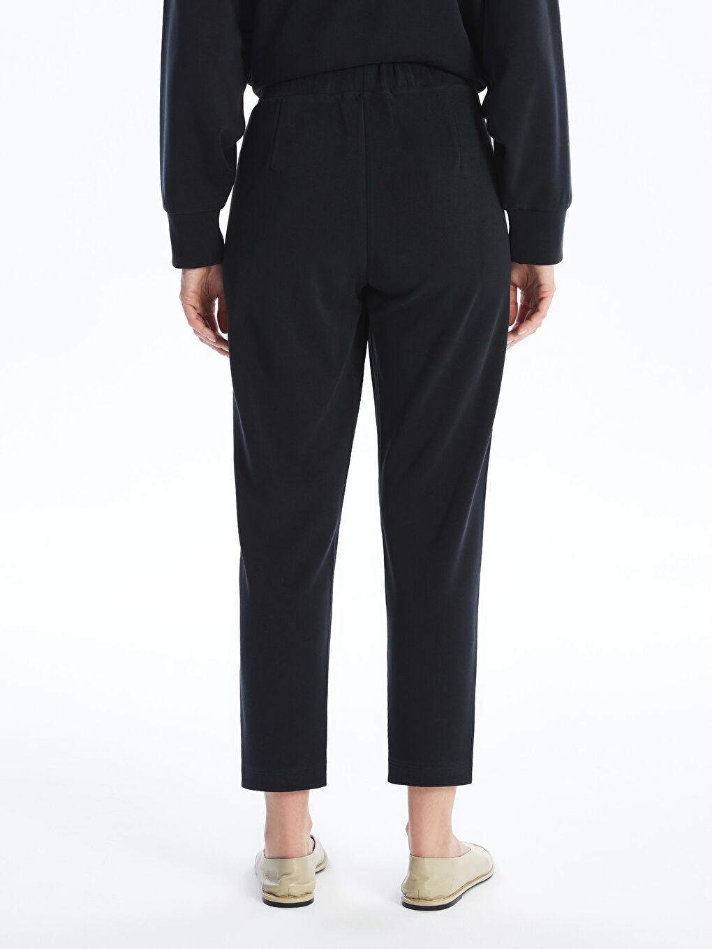 Siyah Trento - Modal Kumaş Havuç Kesim Pantolon-4