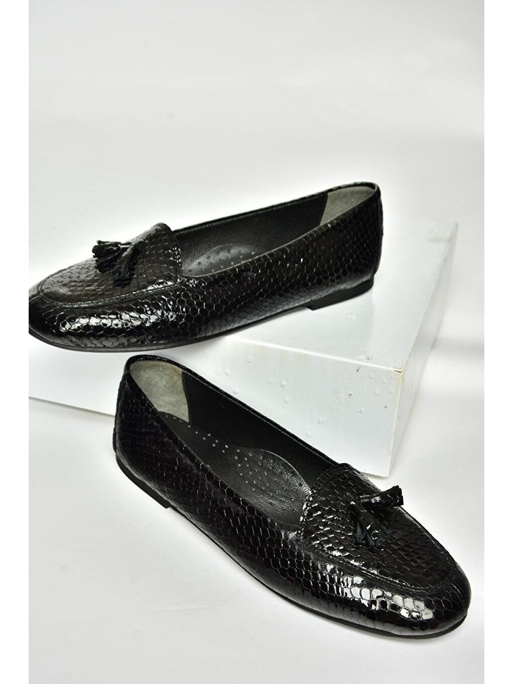 R6670012 Siyah Baskı Kadın Babet