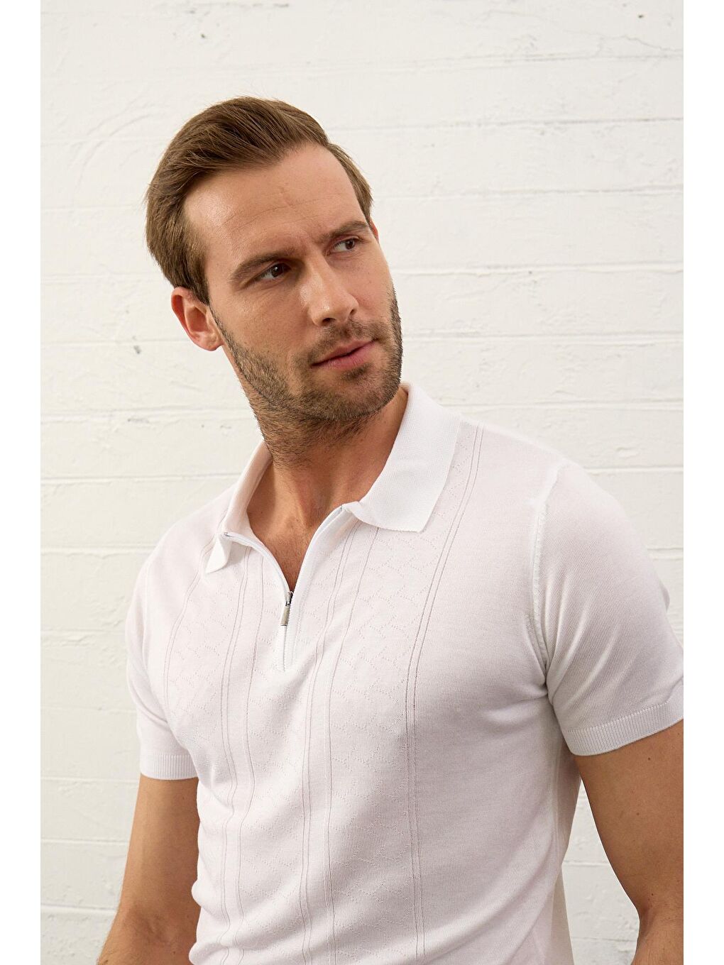 Beyaz Erkek Fermuarlı Slim-Fit Yazlık Triko Tişört-1