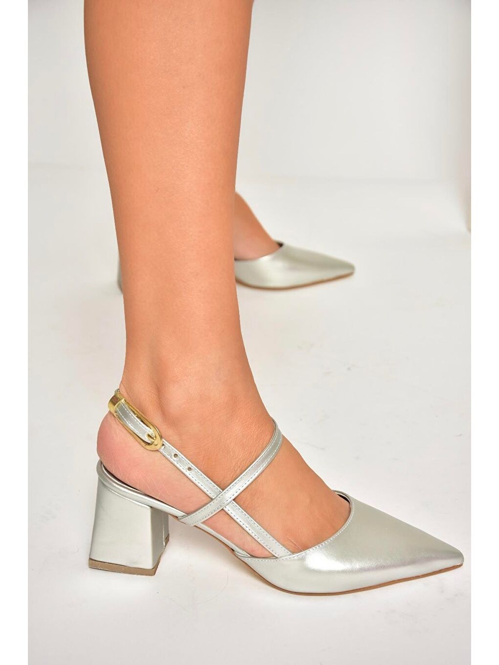 Gri U9981449 Gümüş Kadın Topuklu Ayakkabı