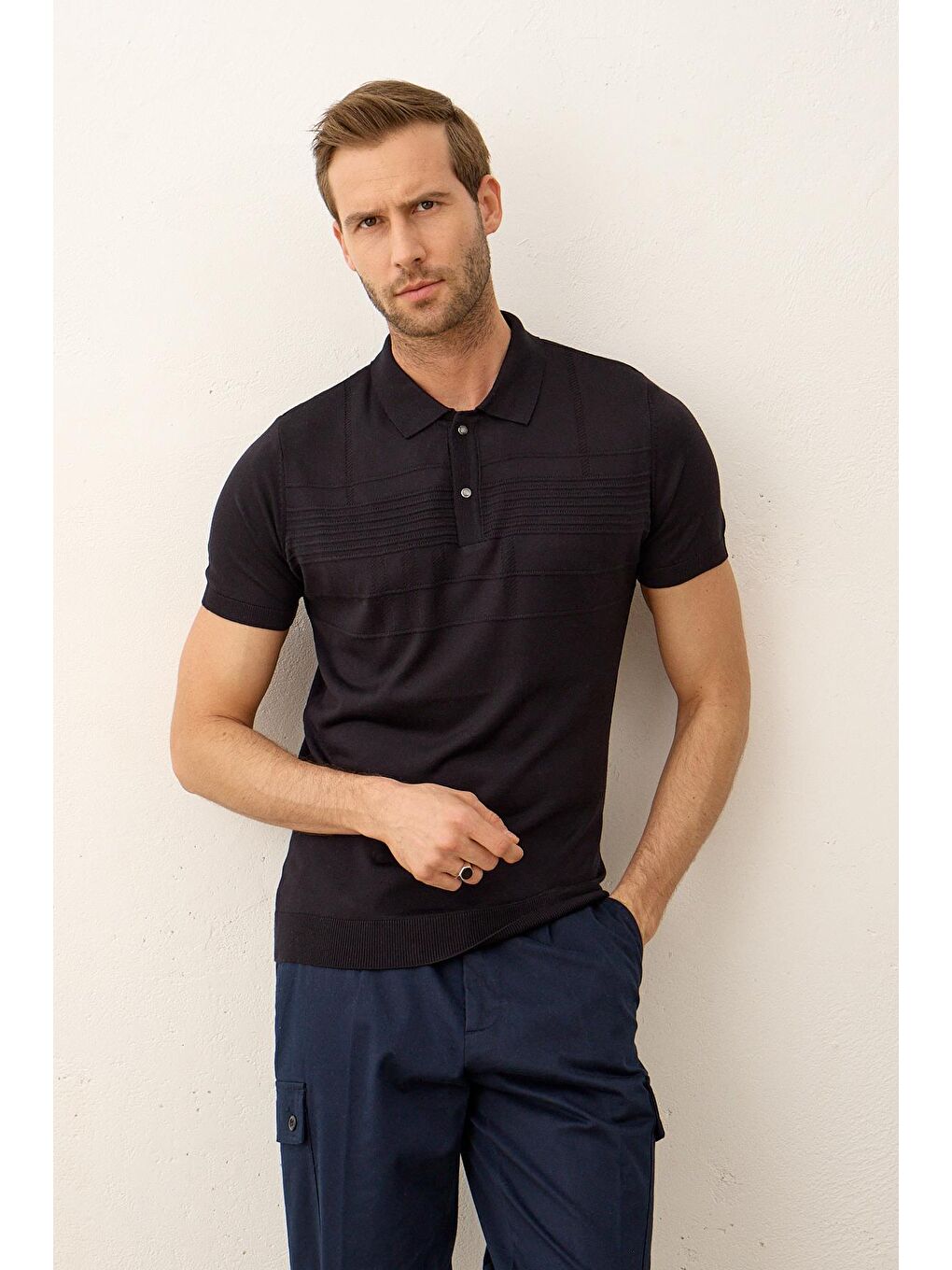 Erkek Çizgi Desenli Slim-Fit Yazlık Triko Tişört Koyu Lacivert-1