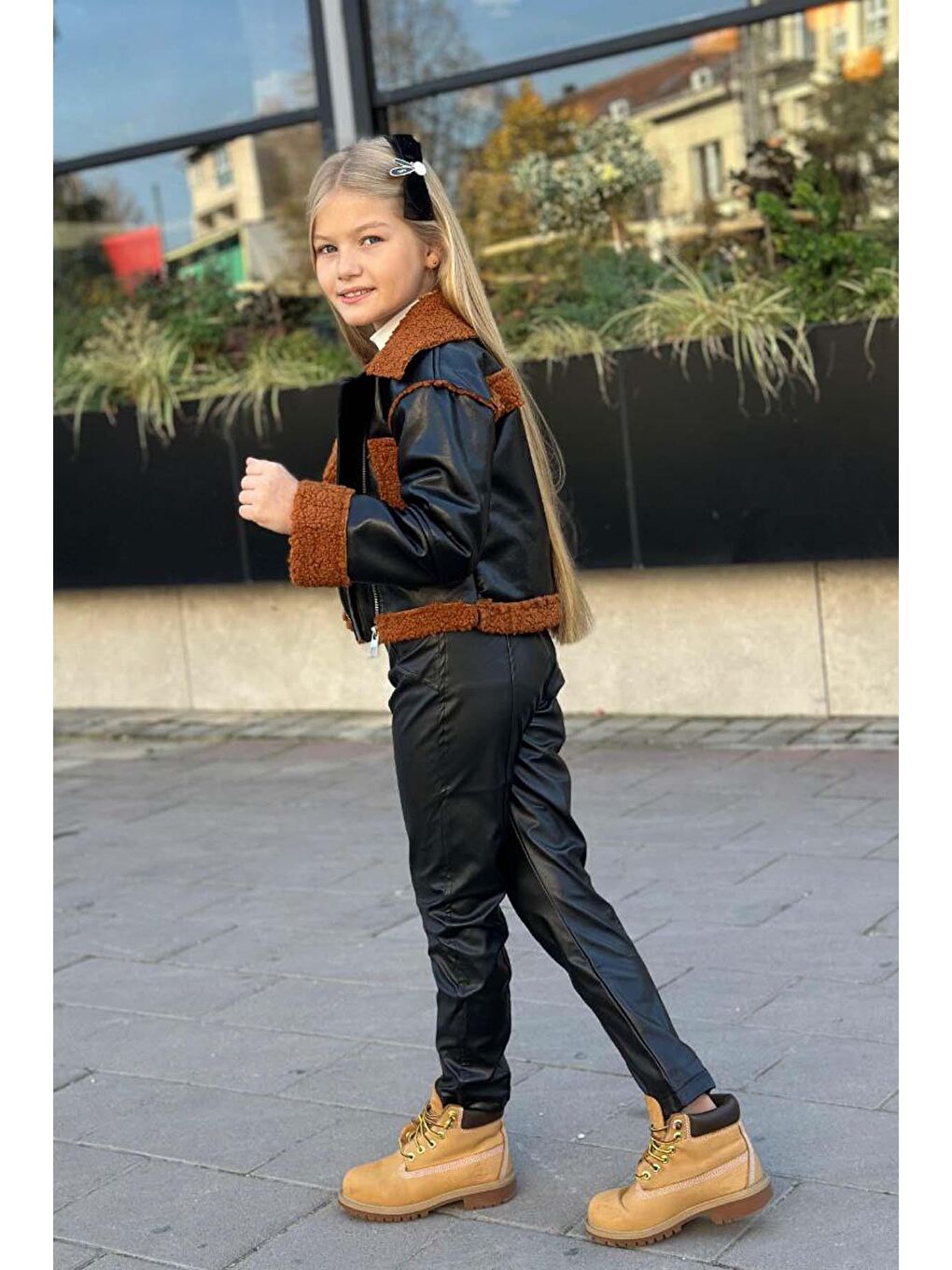 Kız Çocuk Kolları ve Yakası Pelüş Detaylı Siyah Ceket Dik Yaka Kazak Deri Alt Üst Takım-1