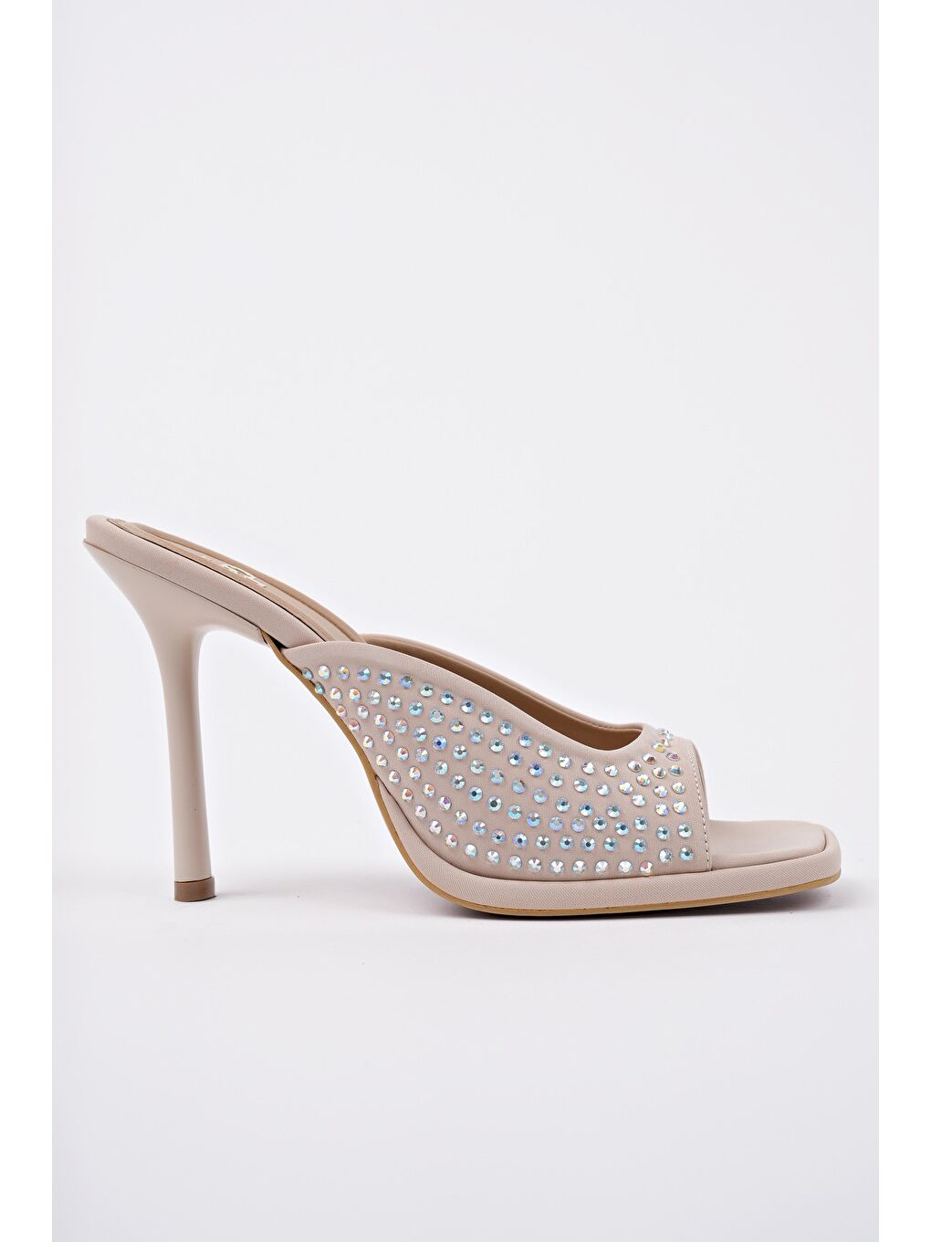 Bej PUJA Küt Burun İnce Topuklu Taşlı Kadın Topuklu Terlik-1