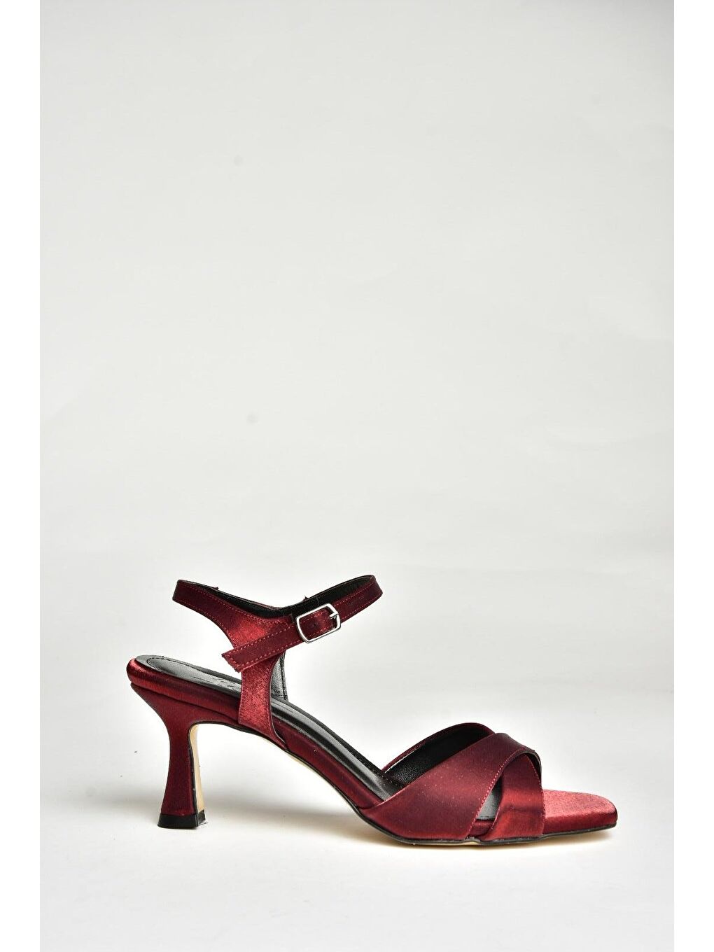 U5695213 Bordo Kadın Topuklu Ayakkabı