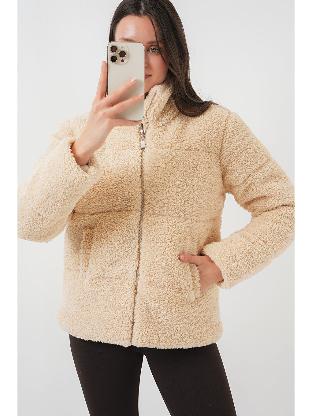 Ekru 5178 Astarlı Pelüş Mont   Krem