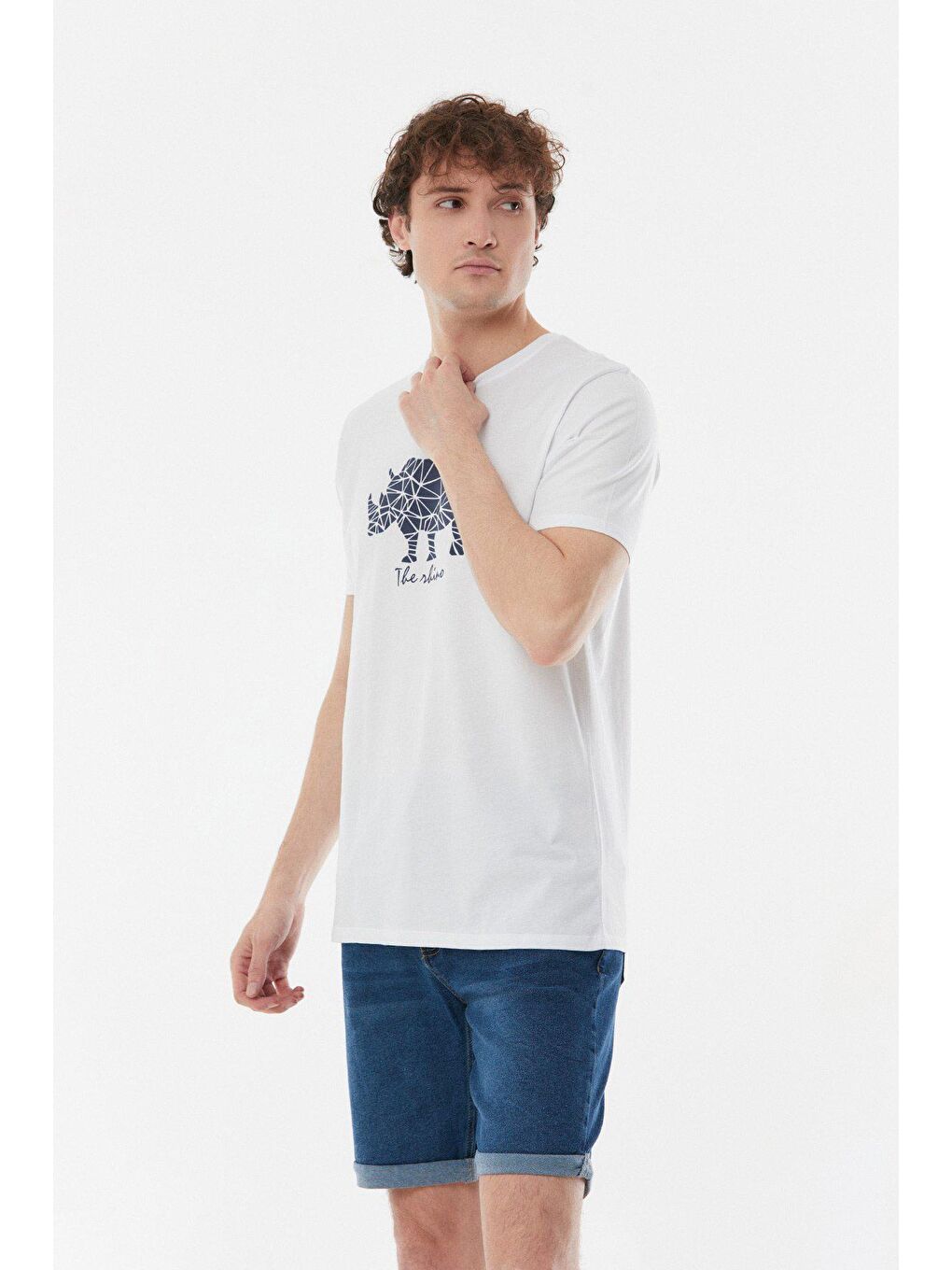 Beyaz Baskılı Bisiklet Yaka Tişört-1