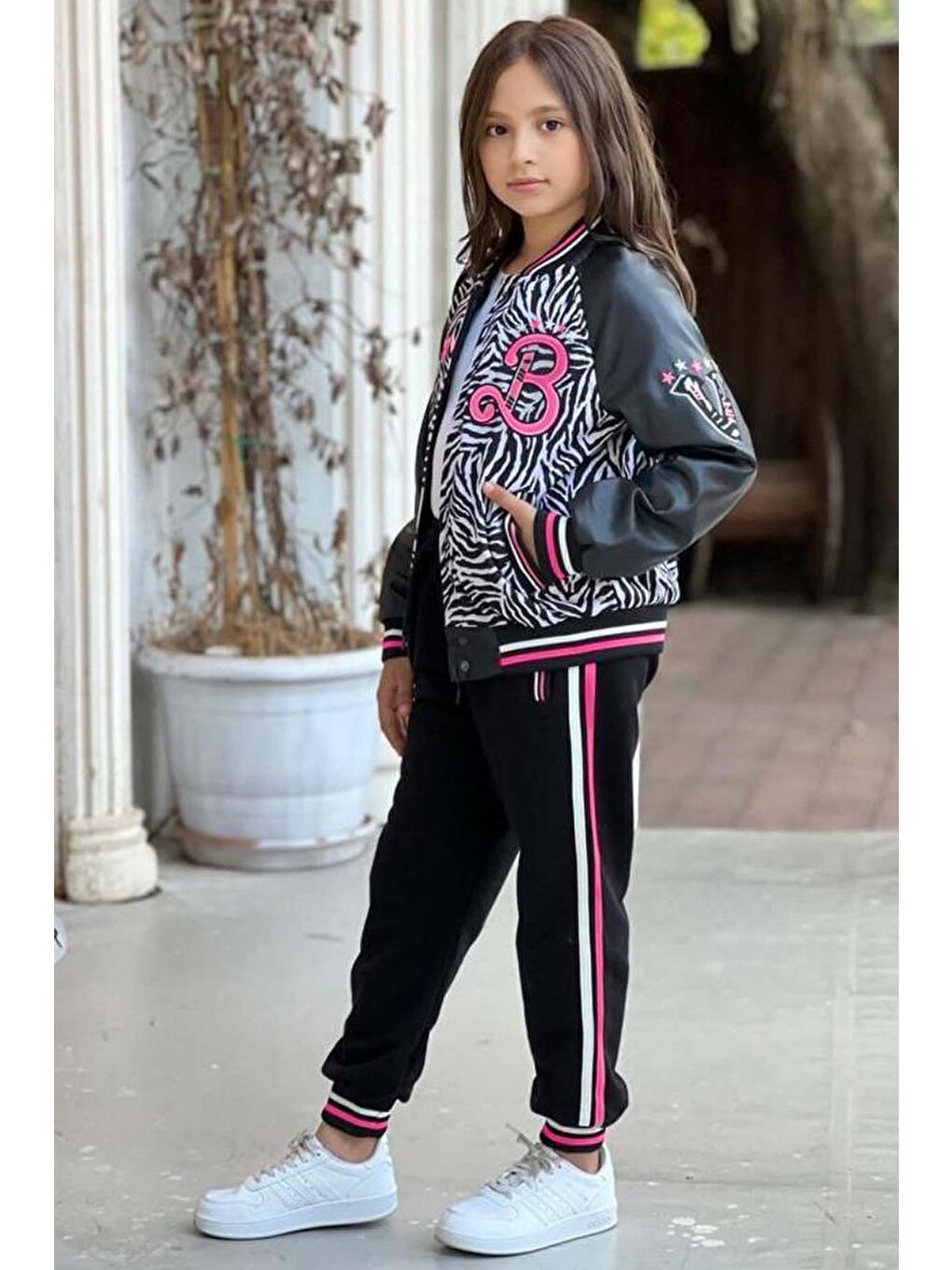 Kız Çocuk V Cool Yazı Baskılı Sweatshirt Zebra ve Pembe Şerit Detaylı Deri Eşofman Takım-1