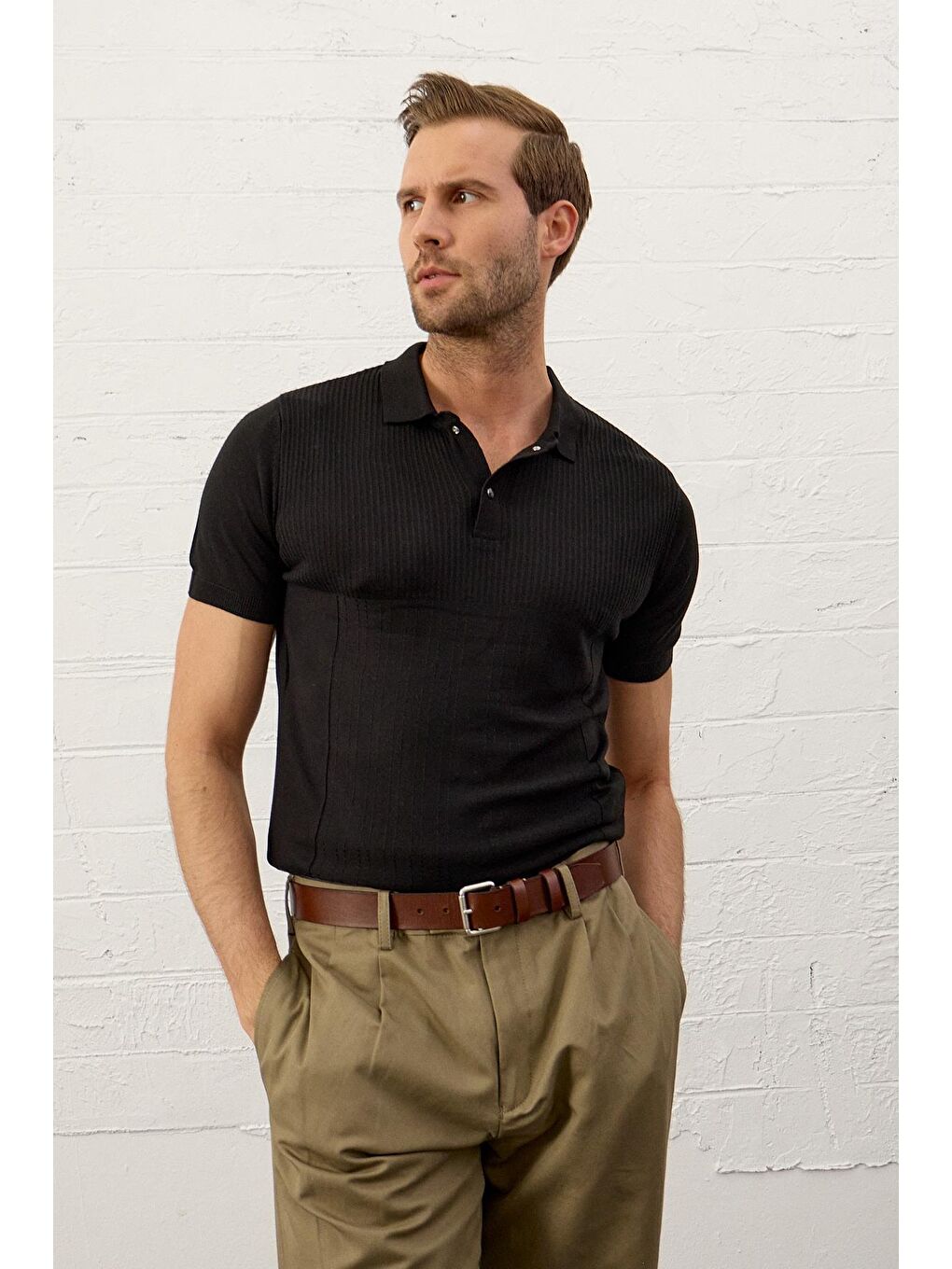 Erkek Slim-Fit Yazlık Triko Tişört Siyah-1