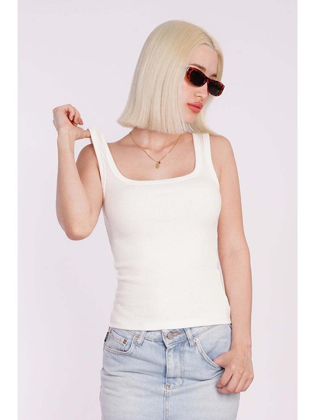 Beyaz Fitilli Görünümlü Askılı Basic Atlet Mg2057-1