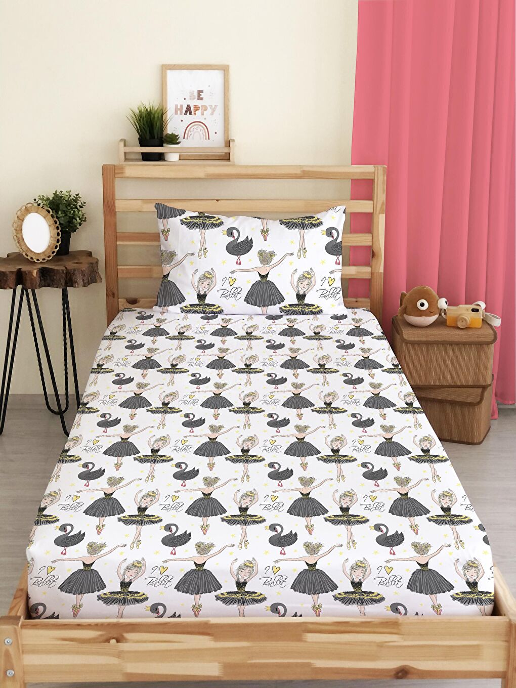Karışık Balerin Kız Desen Baskılı Lastikli Çarşaf Seti Beyaz 100x200 cm