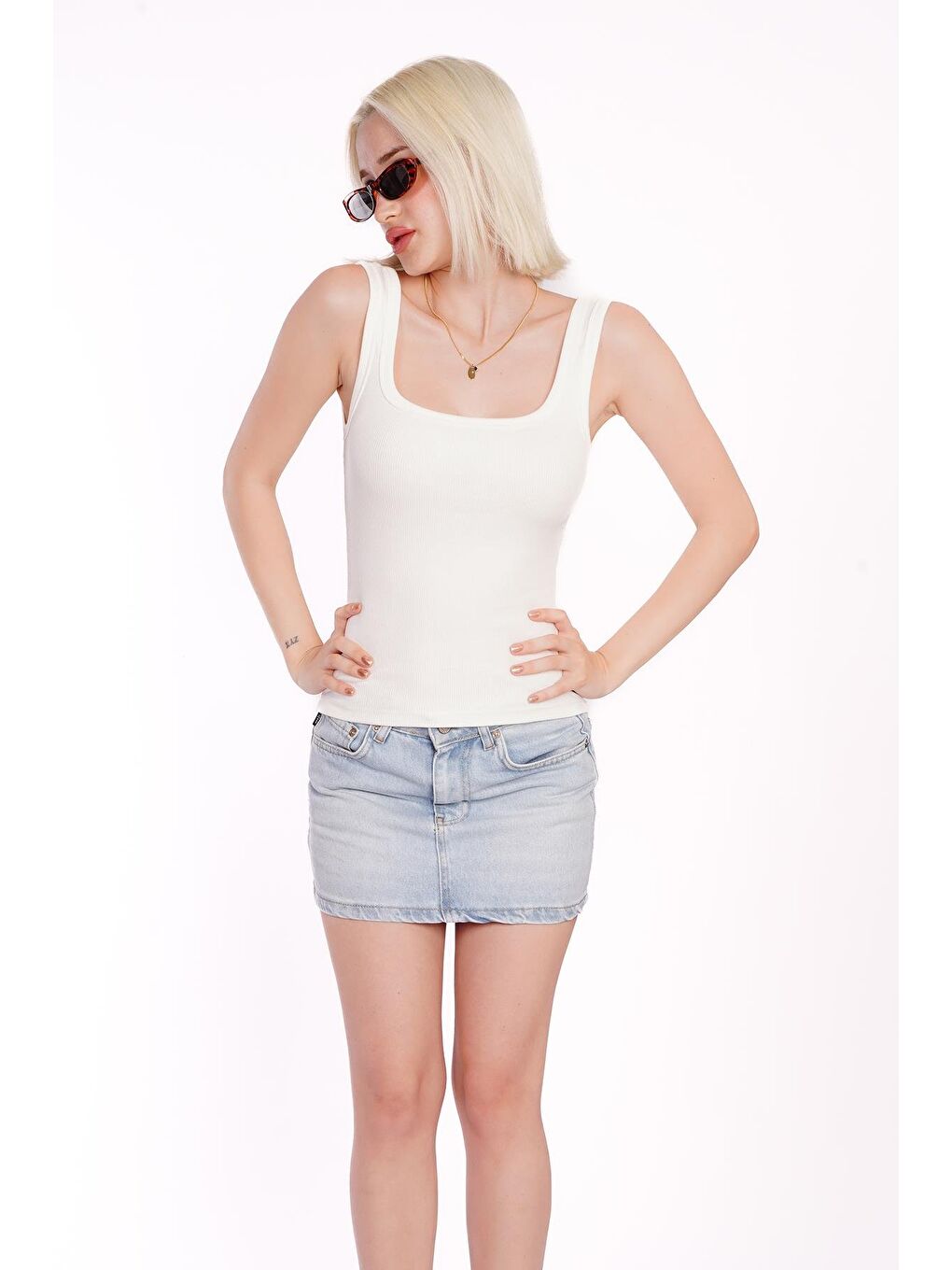 Beyaz Fitilli Görünümlü Askılı Basic Atlet Mg2057-8