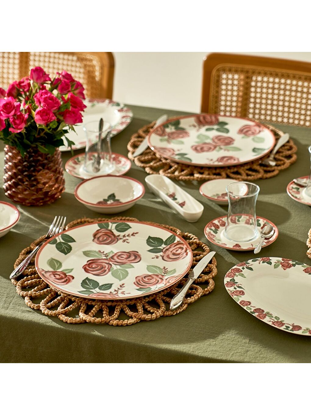 Karışık Rose Porselen 26 Parça 6 Kişilik Kahvaltı Takımı-1