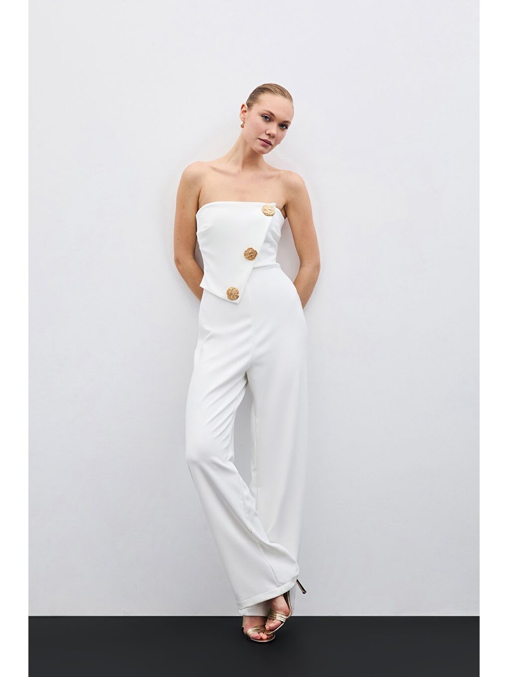 Aksesuarlı Straplez Tulum - Ekru-2