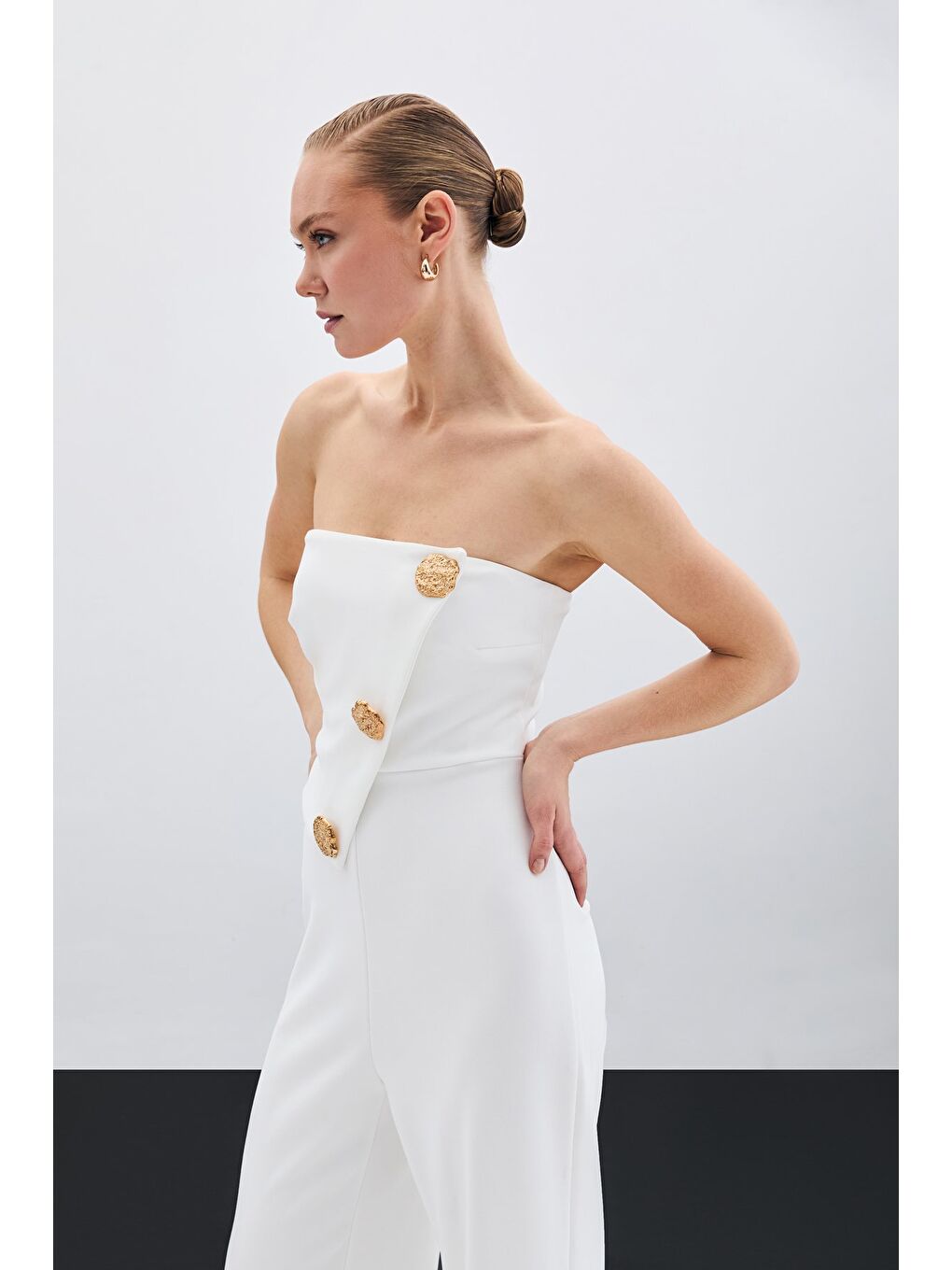 Aksesuarlı Straplez Tulum - Ekru-3