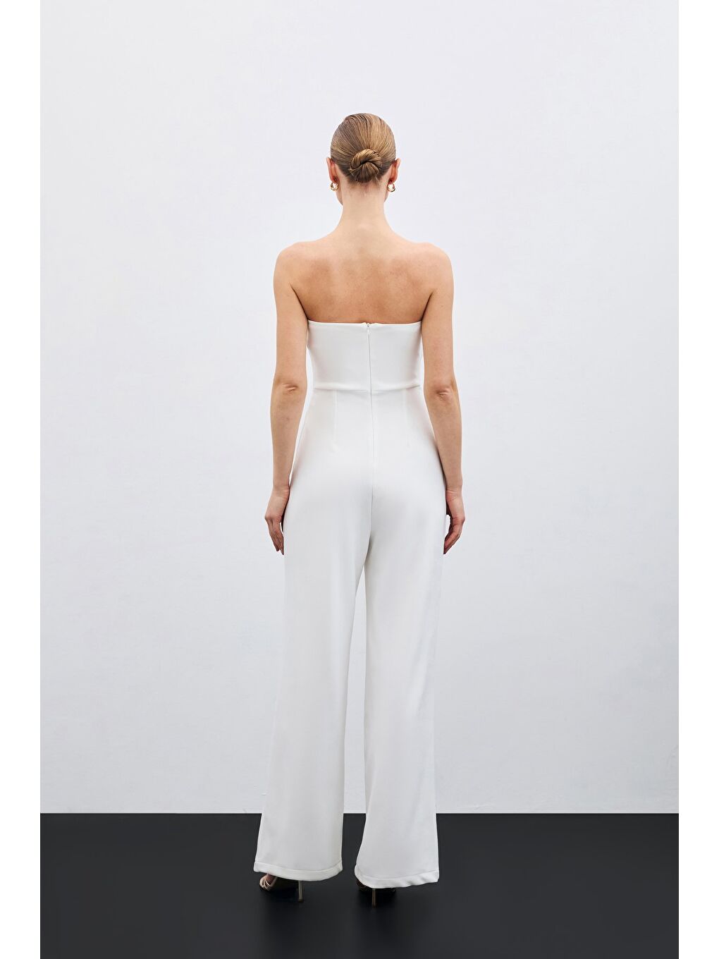 Aksesuarlı Straplez Tulum - Ekru-7