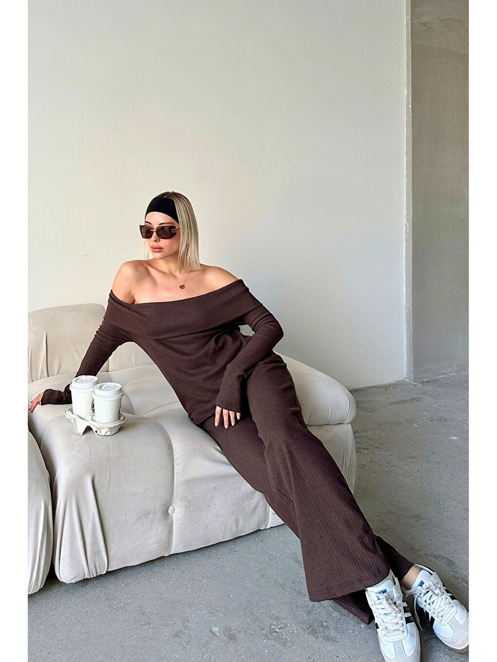 Kahverengi Kadın Yumuşak Doku Madonna Yaka Alt-Üst Takım-2