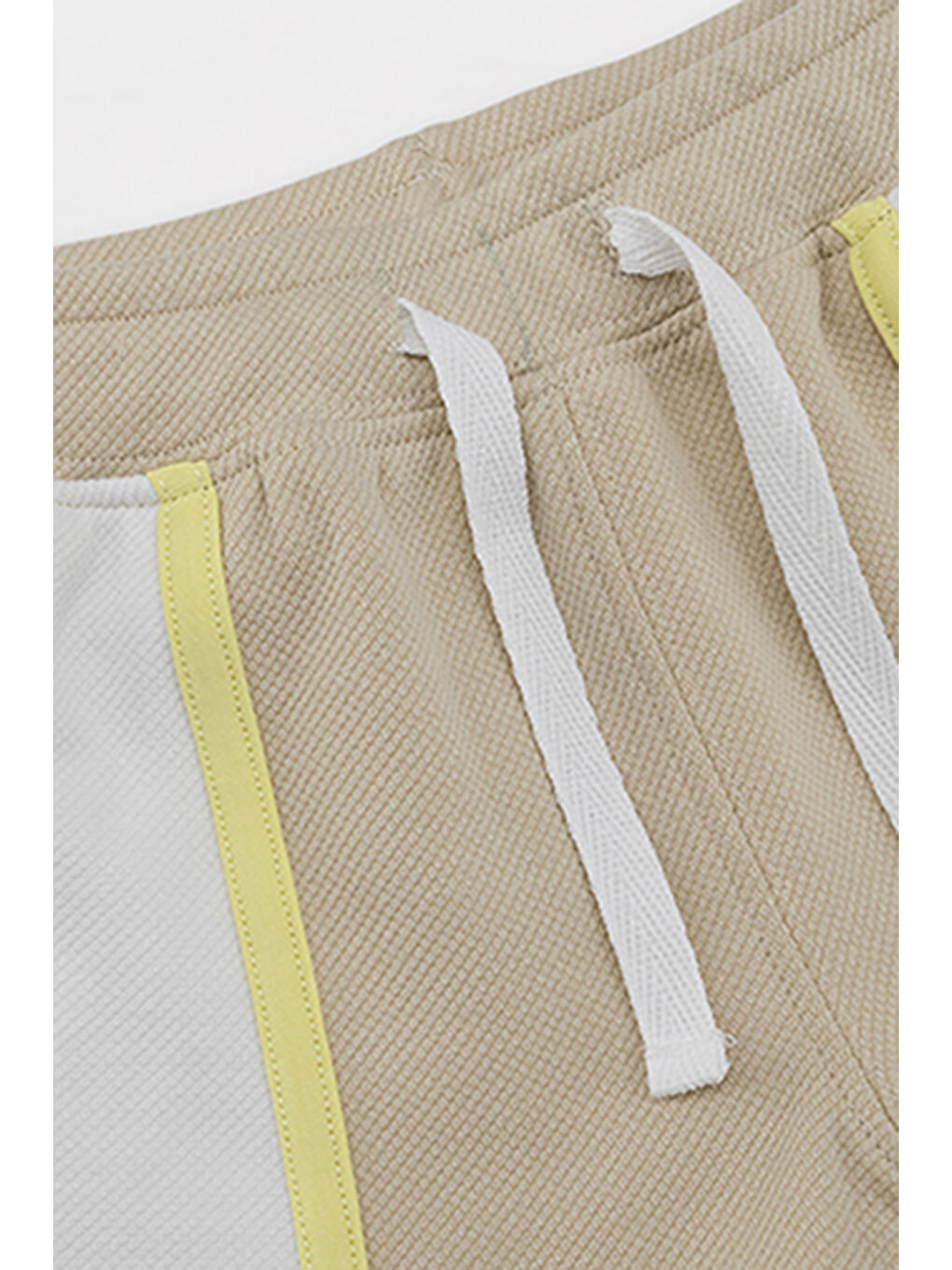 Kız Bebek Beli Bağcıklı Biyeli Örme Bej Şort-2