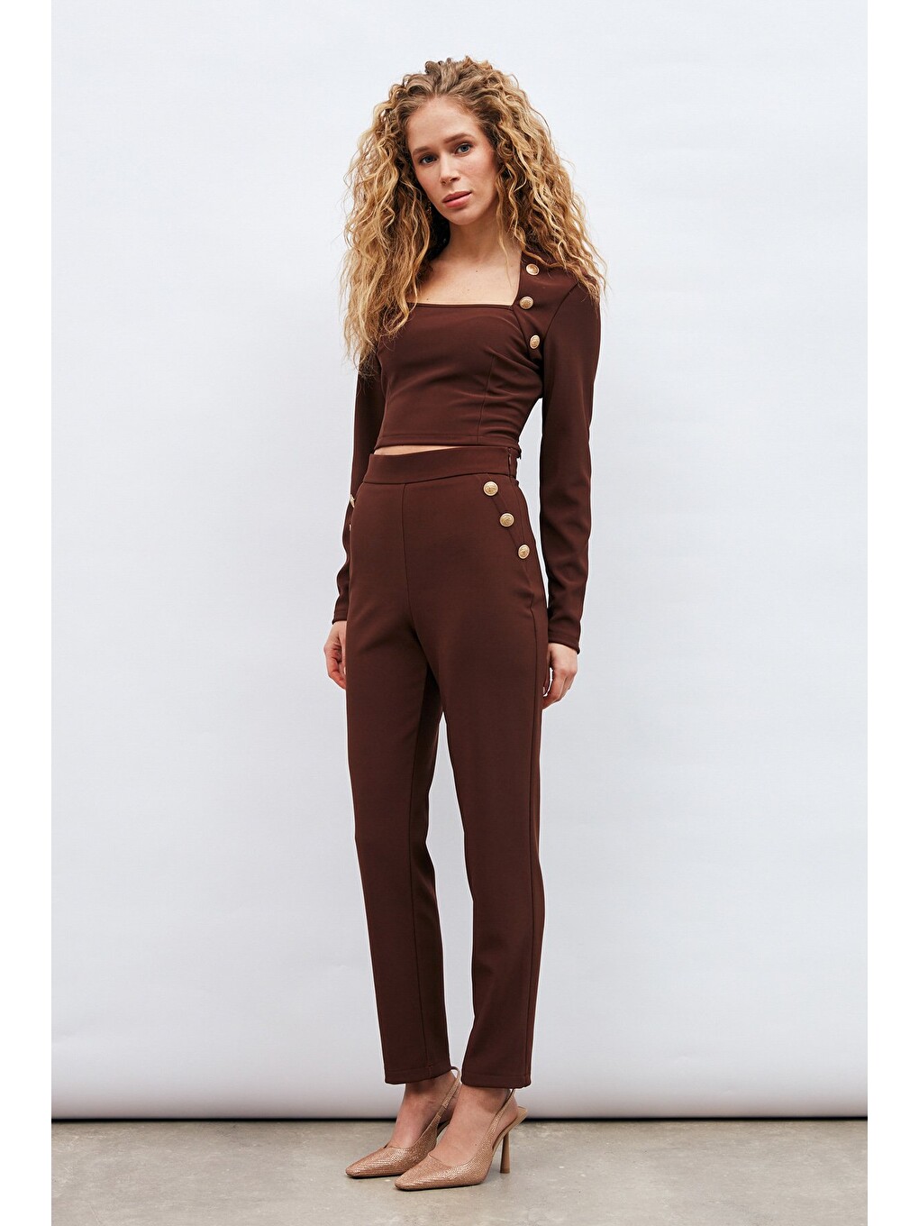 Kahverengi Düğme Detaylı Pantolon - Kahve-1