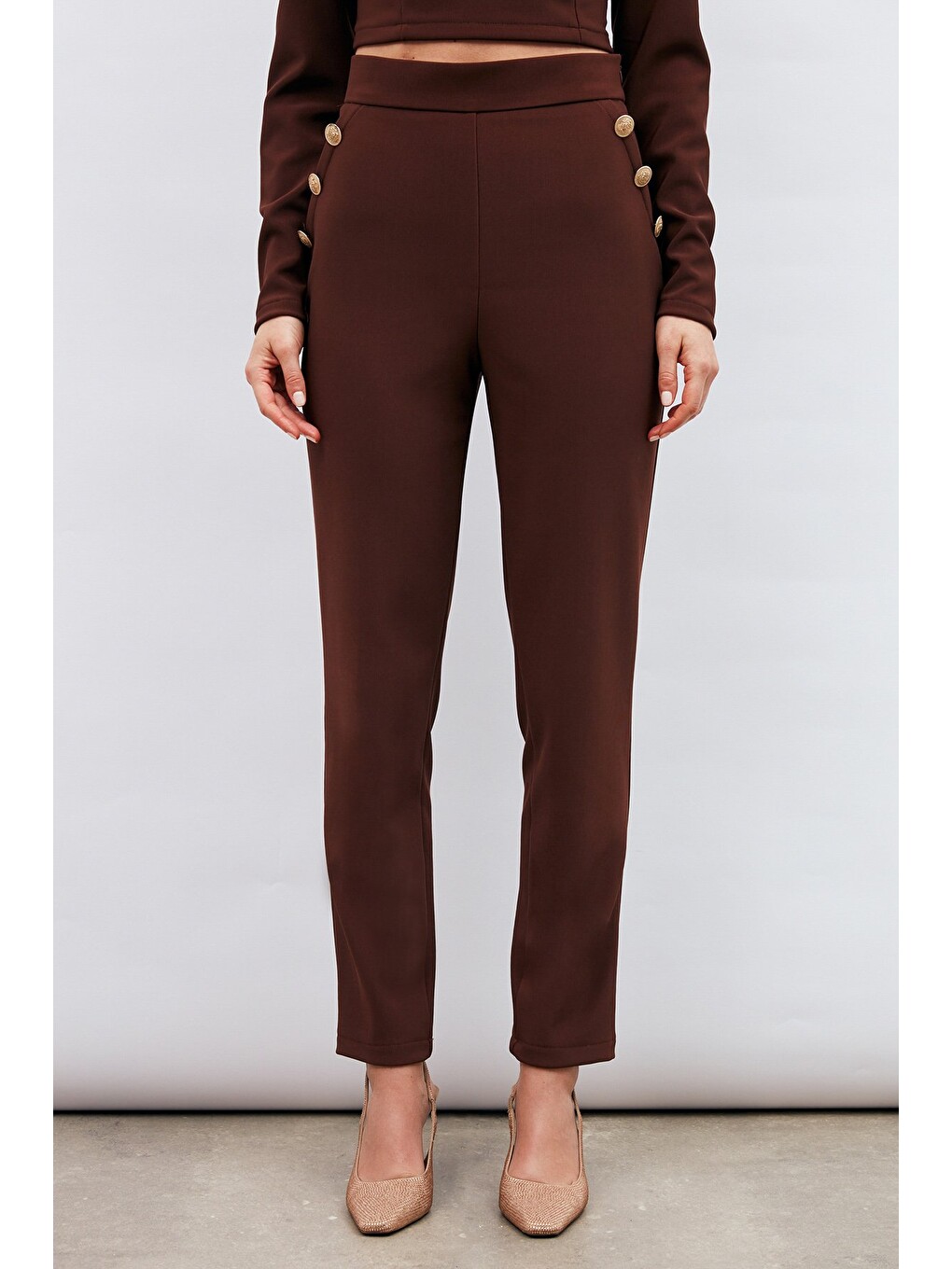 Kahverengi Düğme Detaylı Pantolon - Kahve-3