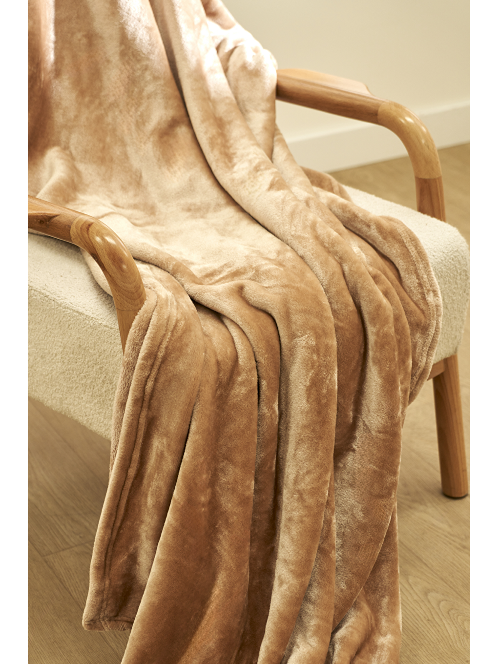 Bej Shelly Wellsoft Tv Battaniyesi Latte (140x190 Cm)