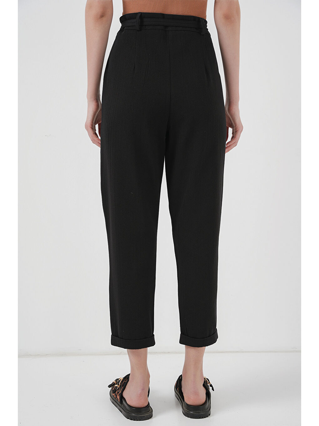 6660 Kemerli Keten Pantolon - Siyah-5