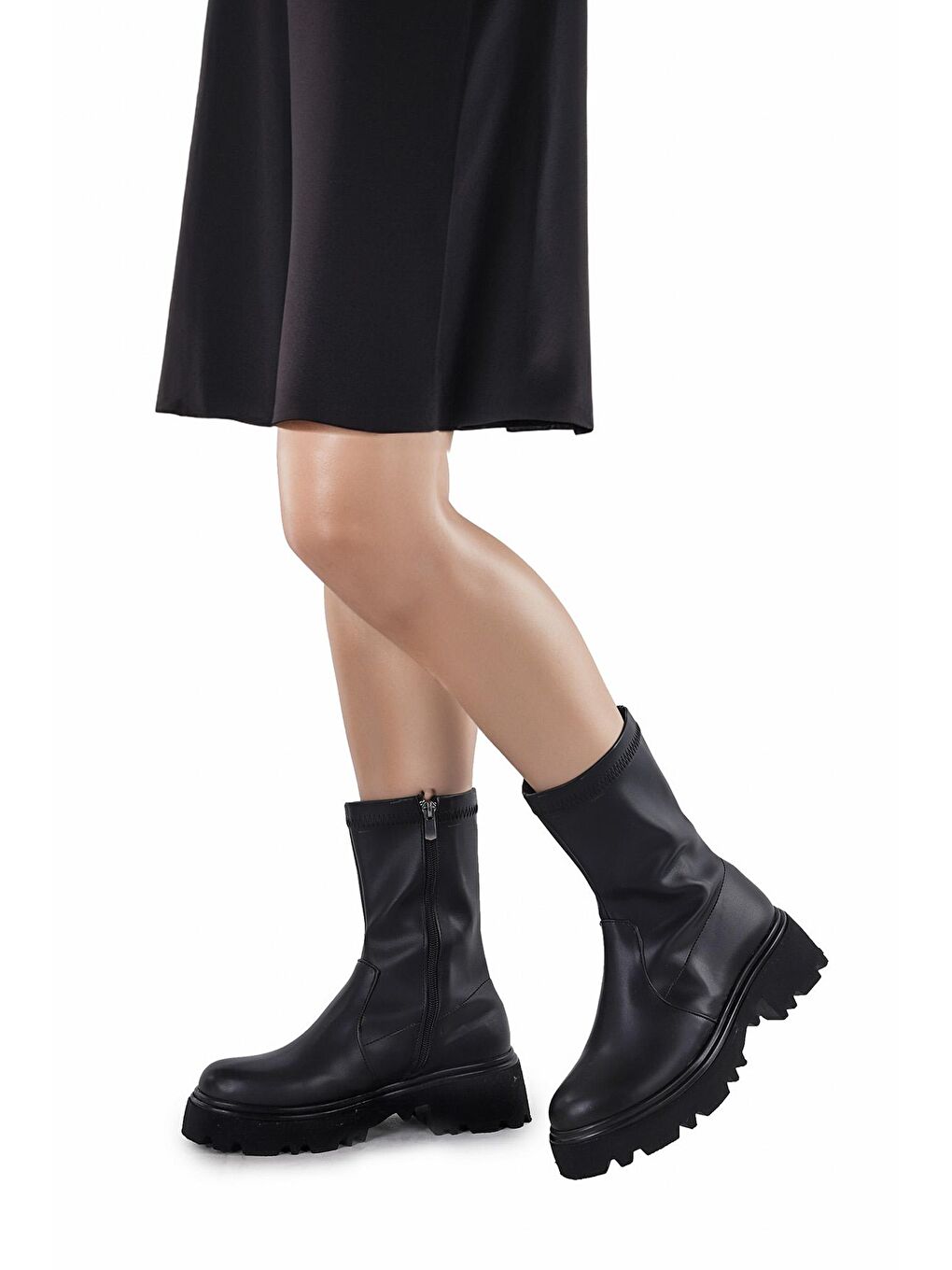 Siyah Cilt Fermuarlı Kadın Bot Ayakkabı Fls 52-810-1