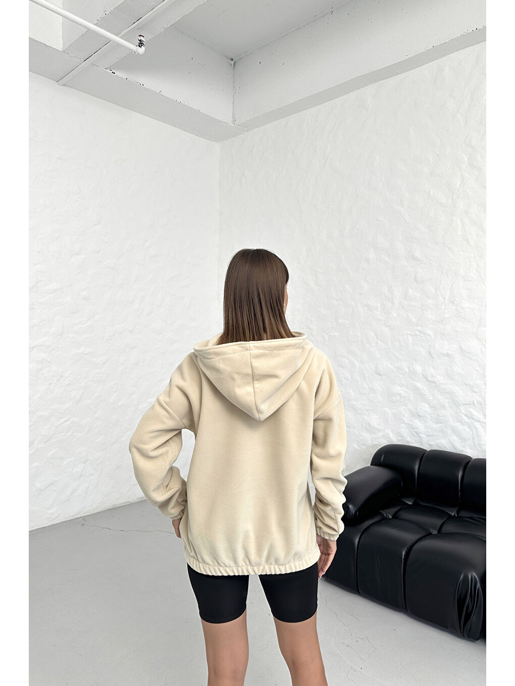 Kadın Bej Climbing Mountain Baskılı Oversize Yarım Fermuarlı Kapüşonlu Polar Sweatshirt-5