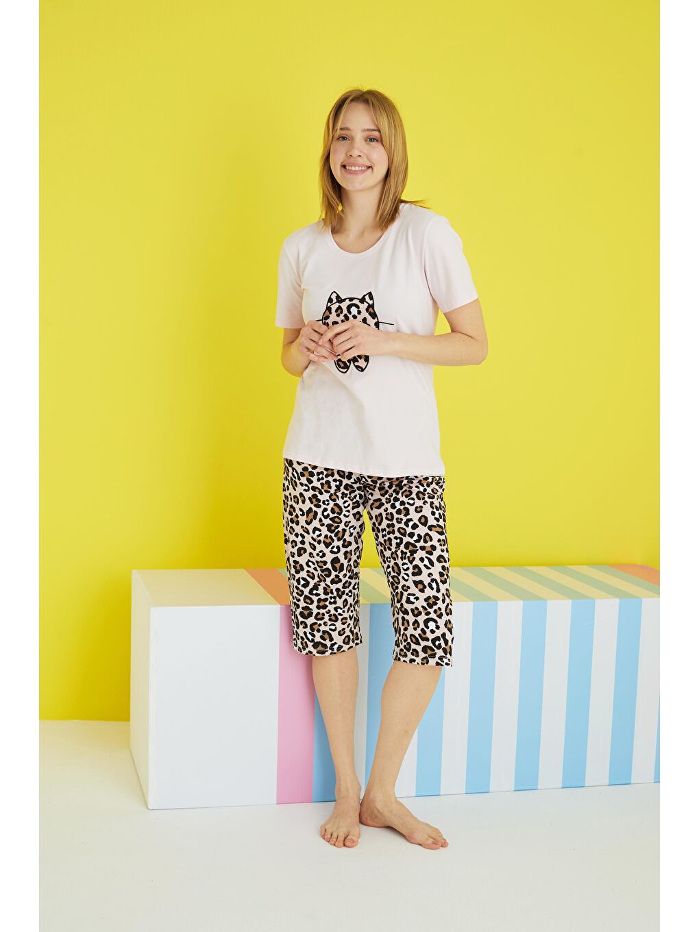 Pembe Leopar Desenli Örme Kapri Pijama Takım-1