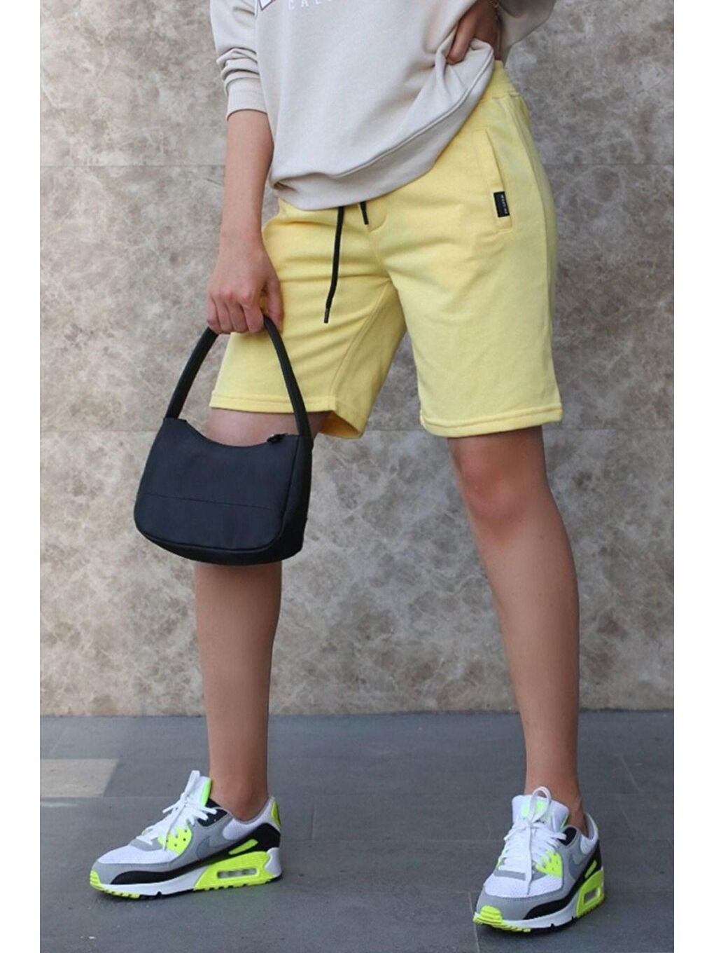 Sarı Kapri Şort Mg1171