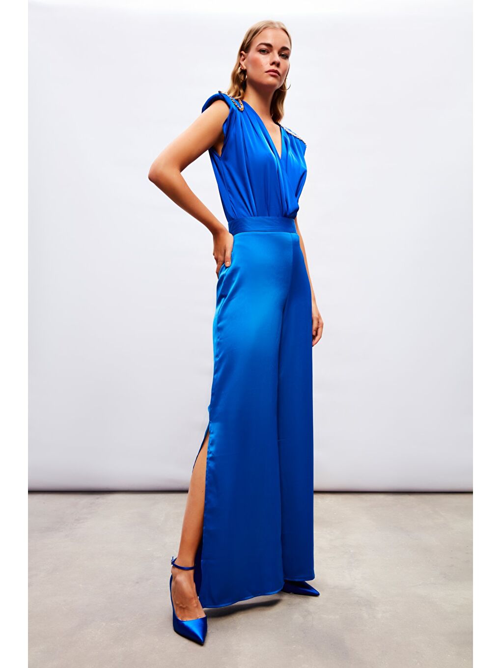 Yırtmaç Detaylı Saten Pantolon - Sax Mavi-3