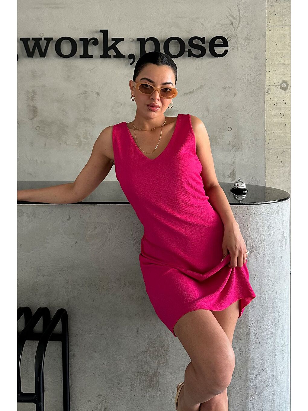 Kadın Pembe V Yaka Rahat Kalıp Yazlık Elbise-1