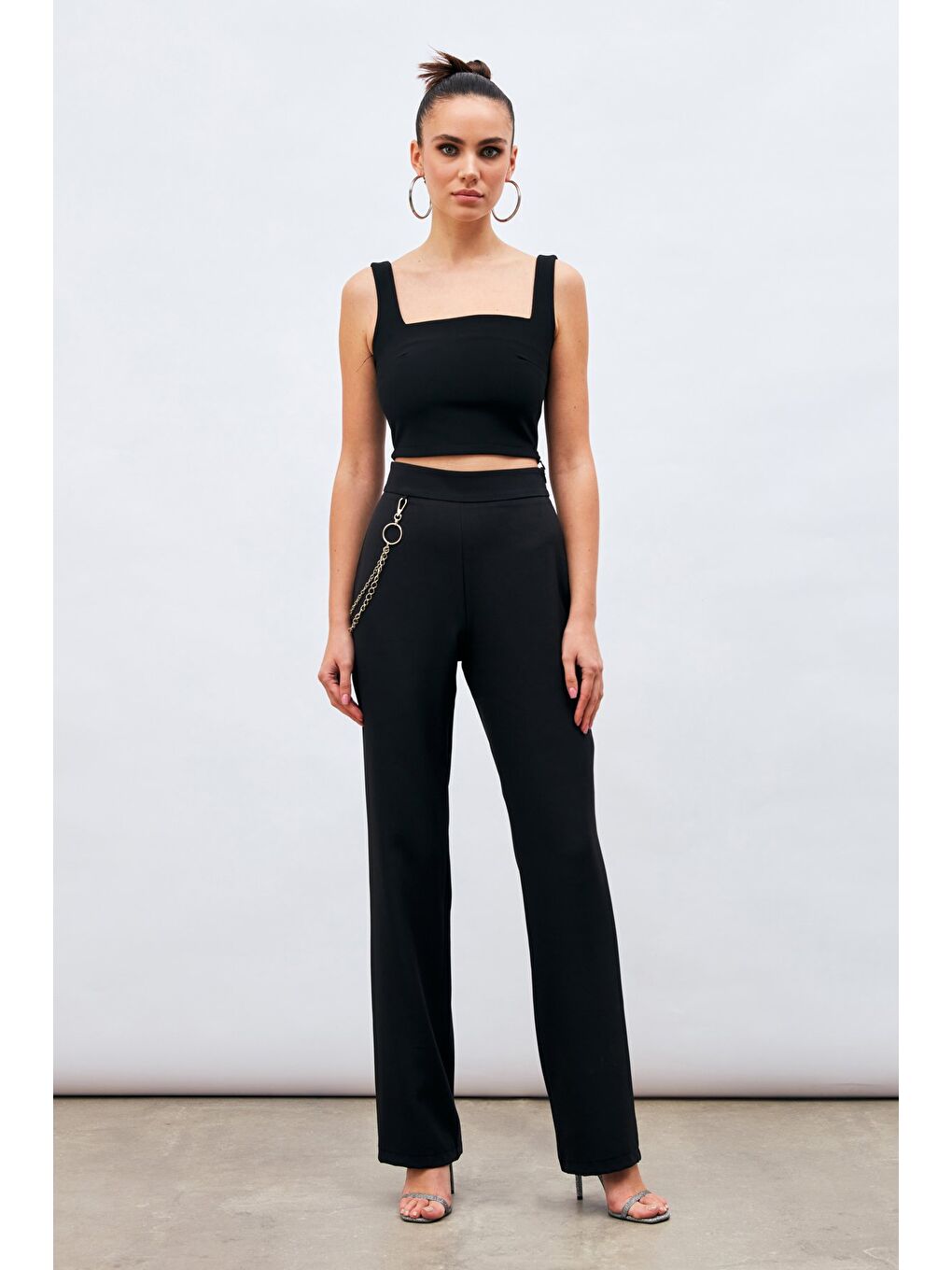 Zincir Detaylı Pantolon - Siyah