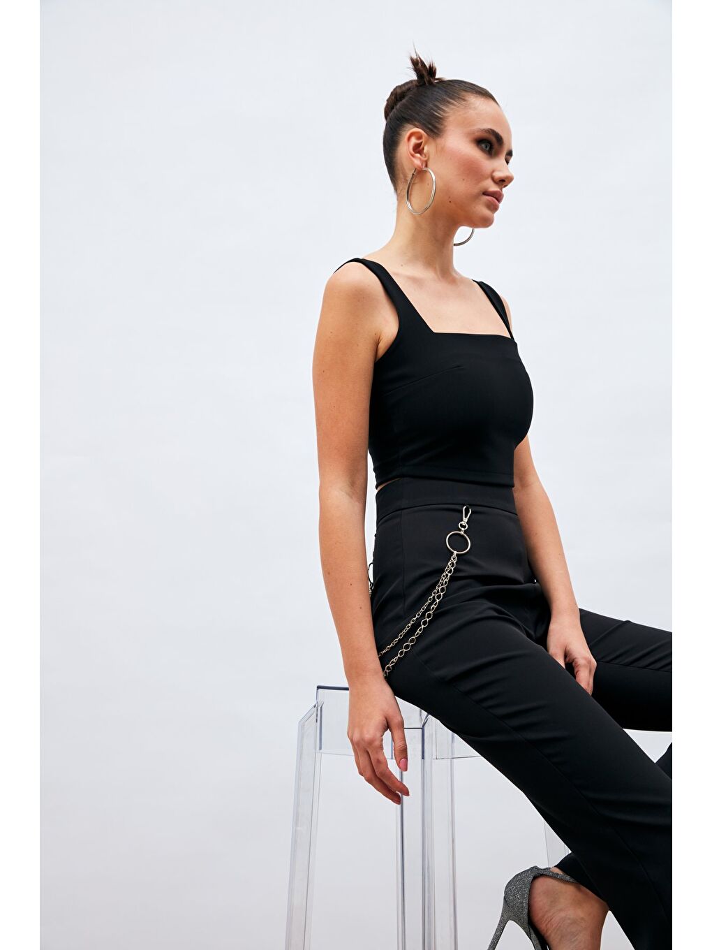 Zincir Detaylı Pantolon - Siyah-1
