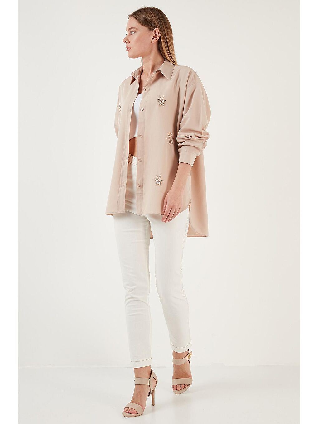 Gri Pamuklu Parlak Taş Detaylı Oversize Fit Gömlek 6234784-1