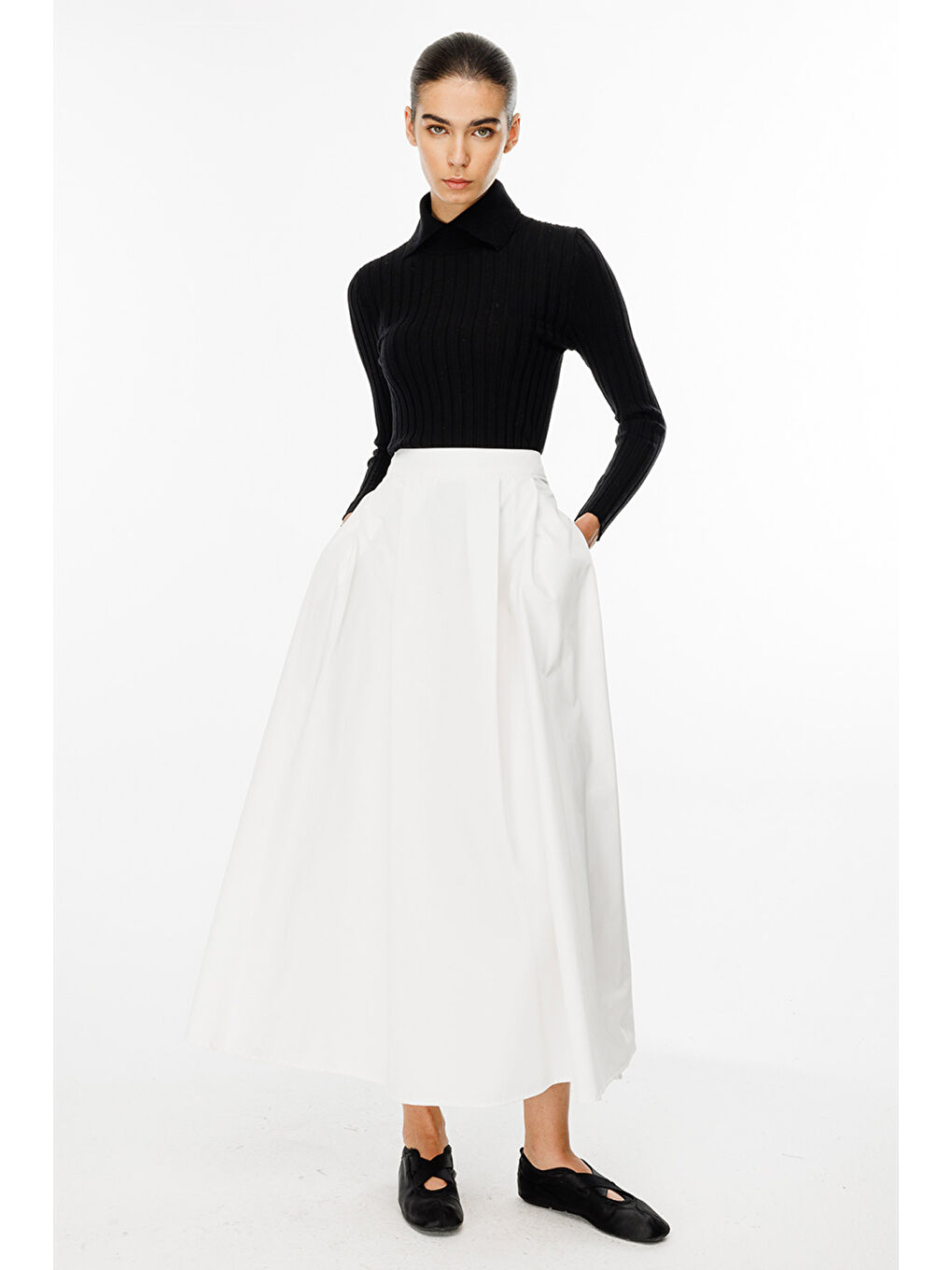 Pileli Beyaz Etek-5