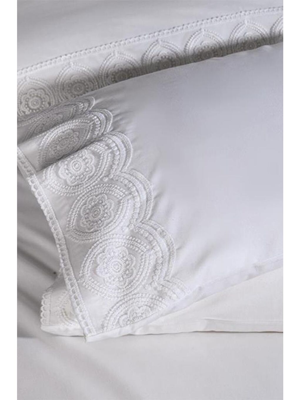 Karışık Fransız Dantelli Ceylin Çeyizlik Nevresim Takımı Krem-3