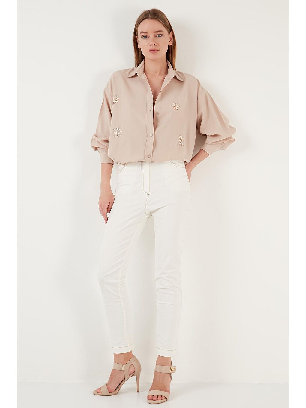 Gri Pamuklu Parlak Taş Detaylı Oversize Fit Gömlek 6234784-4