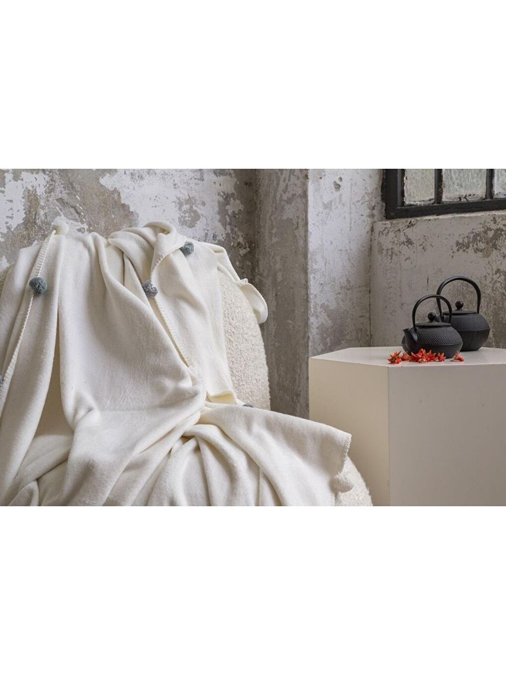 Ekru Çift Kişilik Ponponlu Pike Battaniye 200x220 Krem-3