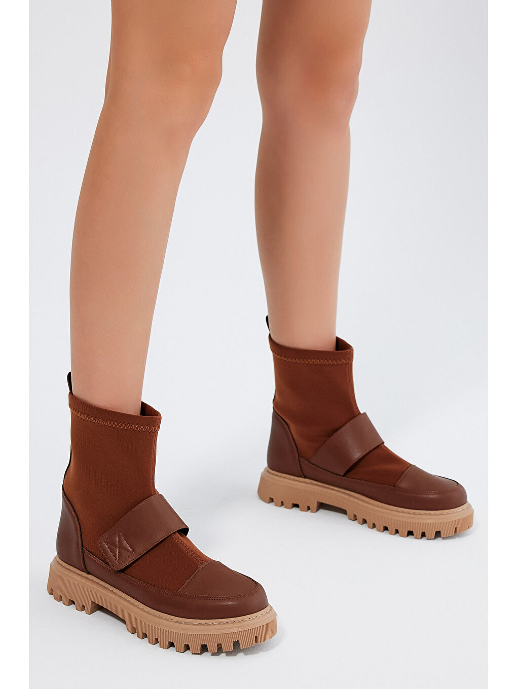 Kahverengi Kadın Taba Rahat Kalıp Cırtlı Kadın Bot