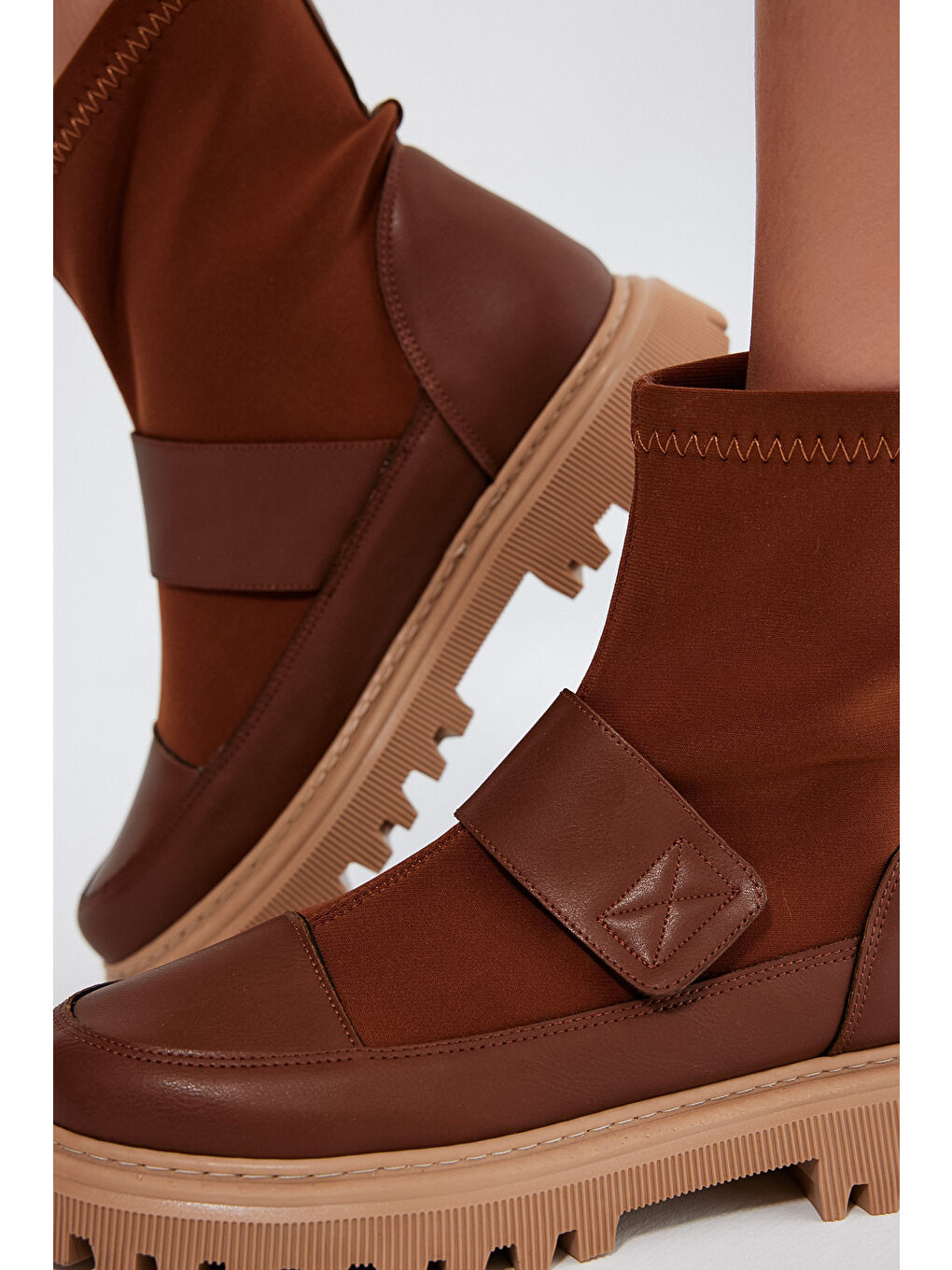 Kahverengi Kadın Taba Rahat Kalıp Cırtlı Kadın Bot-2