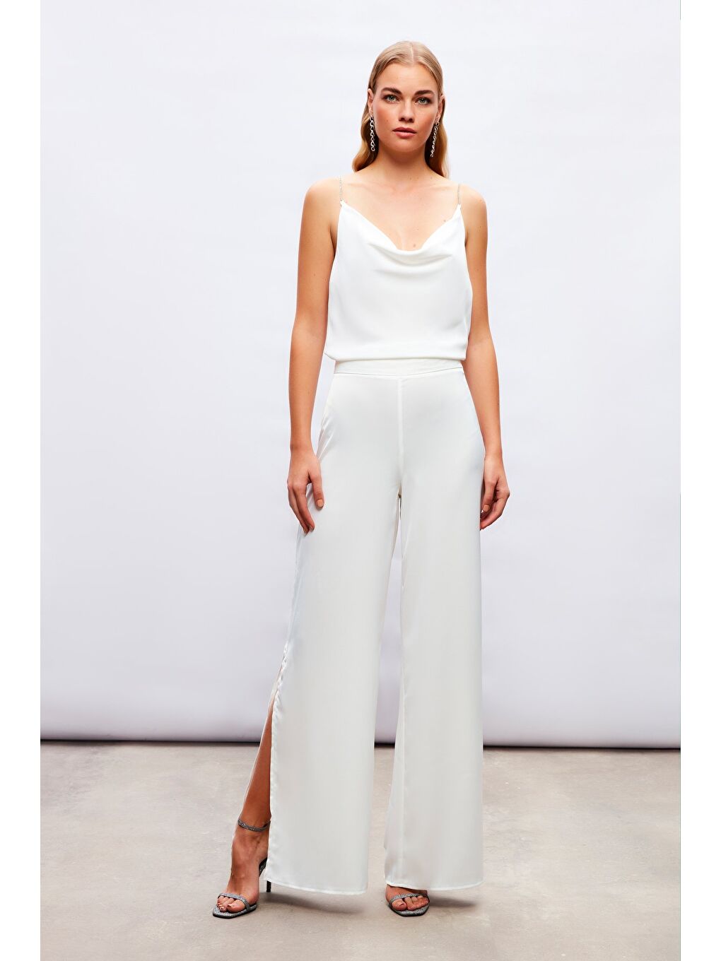 Yırtmaç Detaylı Saten Pantolon - Ekru-4