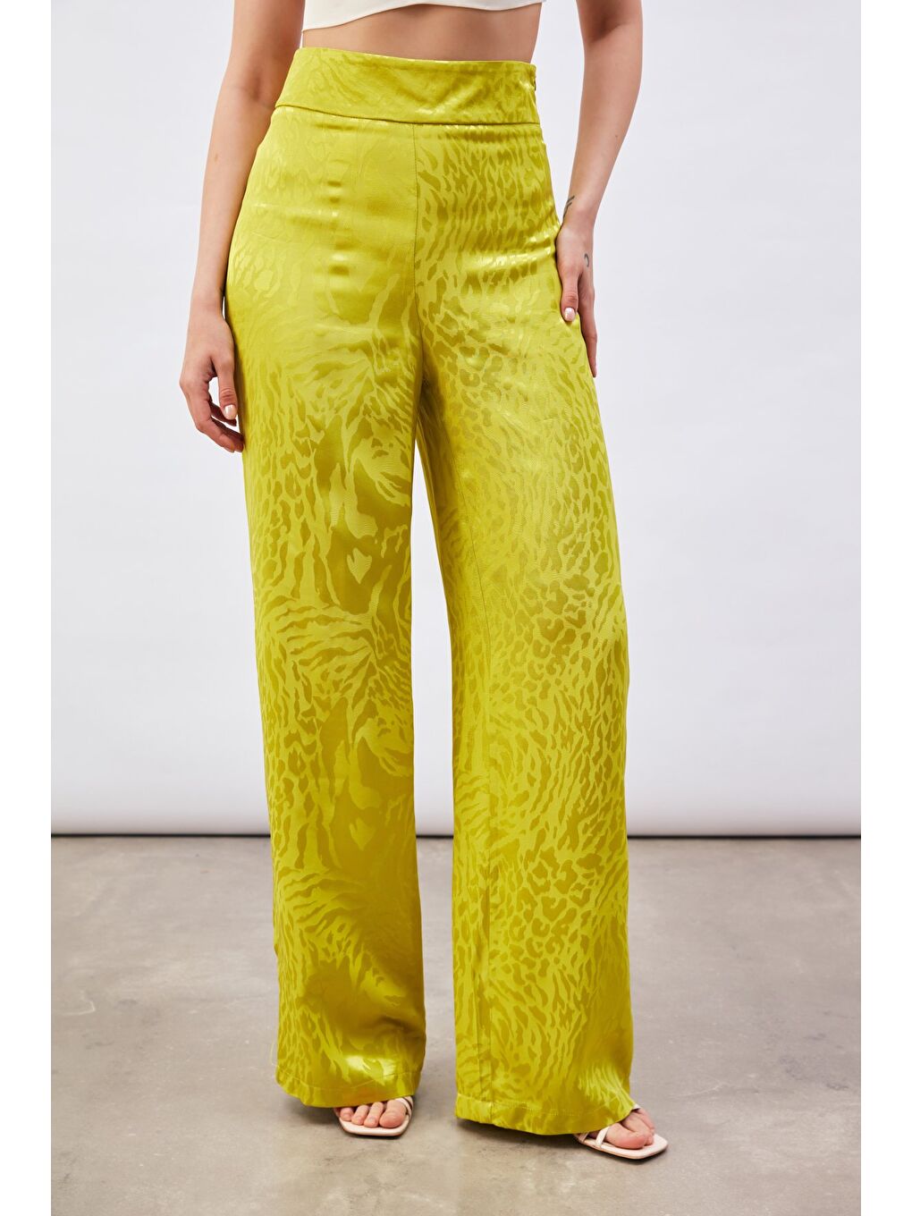 Desenli Saten Pantolon - Yağ Yeşili-4