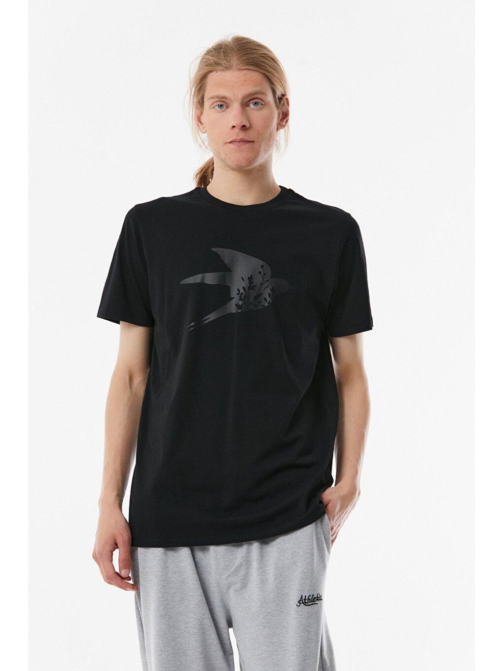 Siyah Kuş Baskılı Bisiklet Yaka Tişört