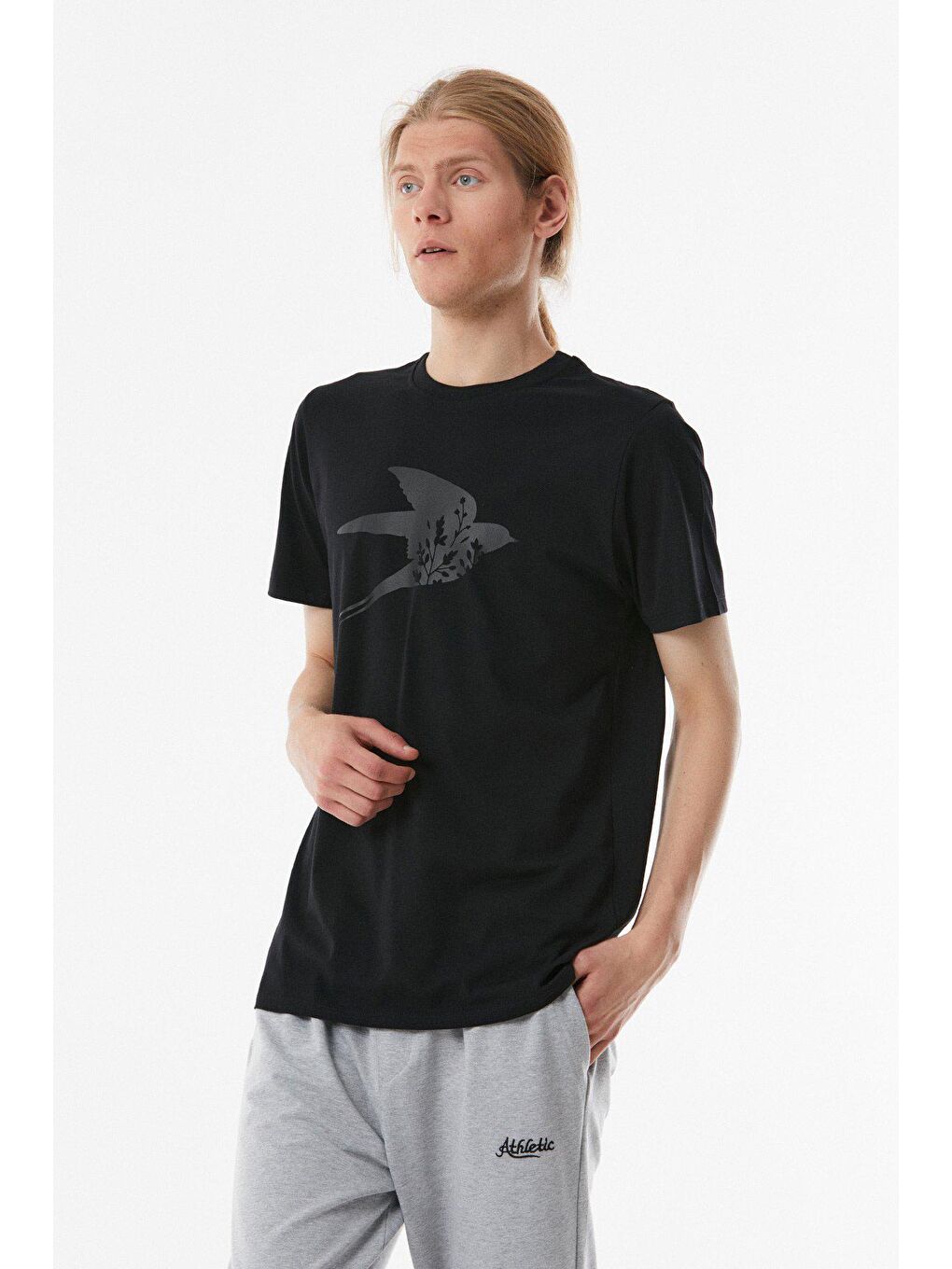 Siyah Kuş Baskılı Bisiklet Yaka Tişört-1