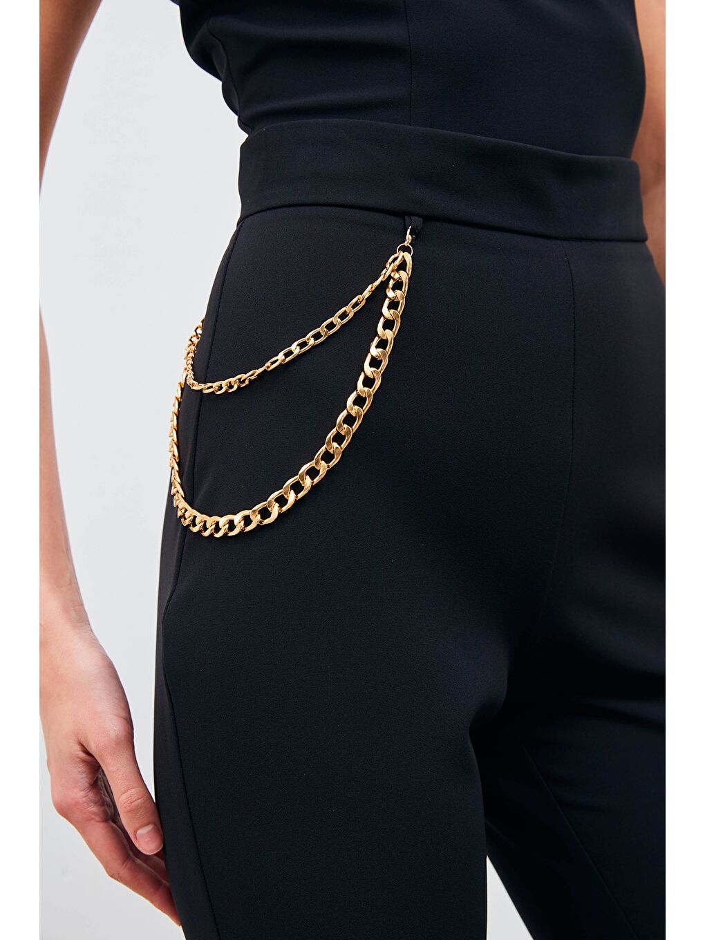Zincir Aksesuarlı Pantolon - Siyah-5