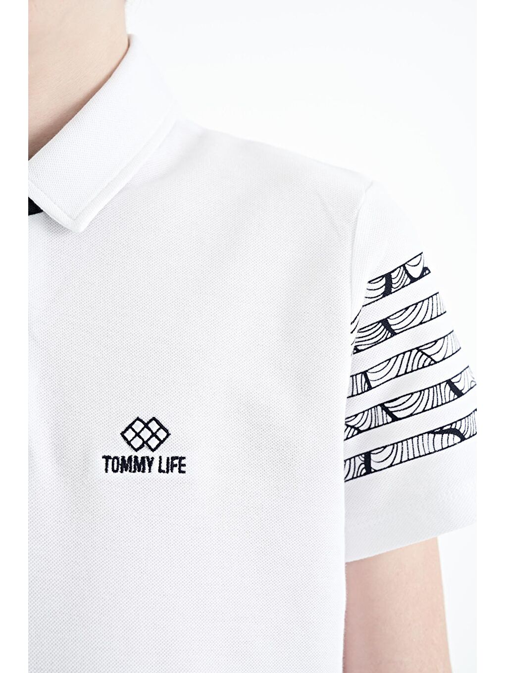 TOMMYLIFE Beyaz Kol Baskı Detaylı Standart Kalıp Polo Yaka Erkek Çocuk T-Shirt - 11093 - 1