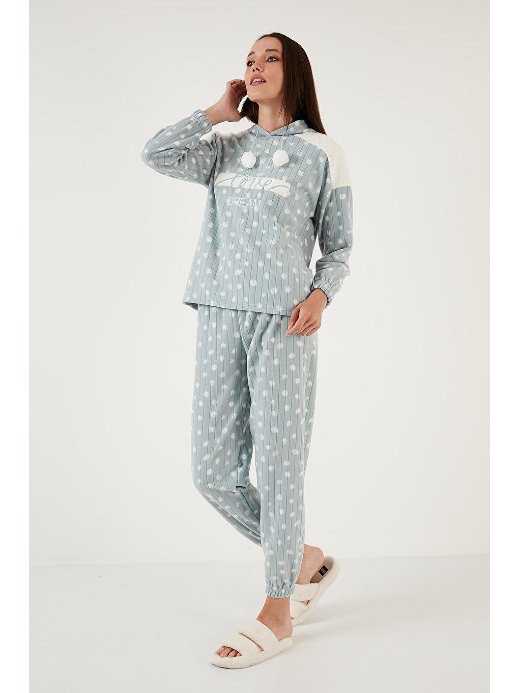 Lela Nane Yeşili Desenli Regular Fit Kapüşonlu Polar Pijama Takımı 6571001 - 1