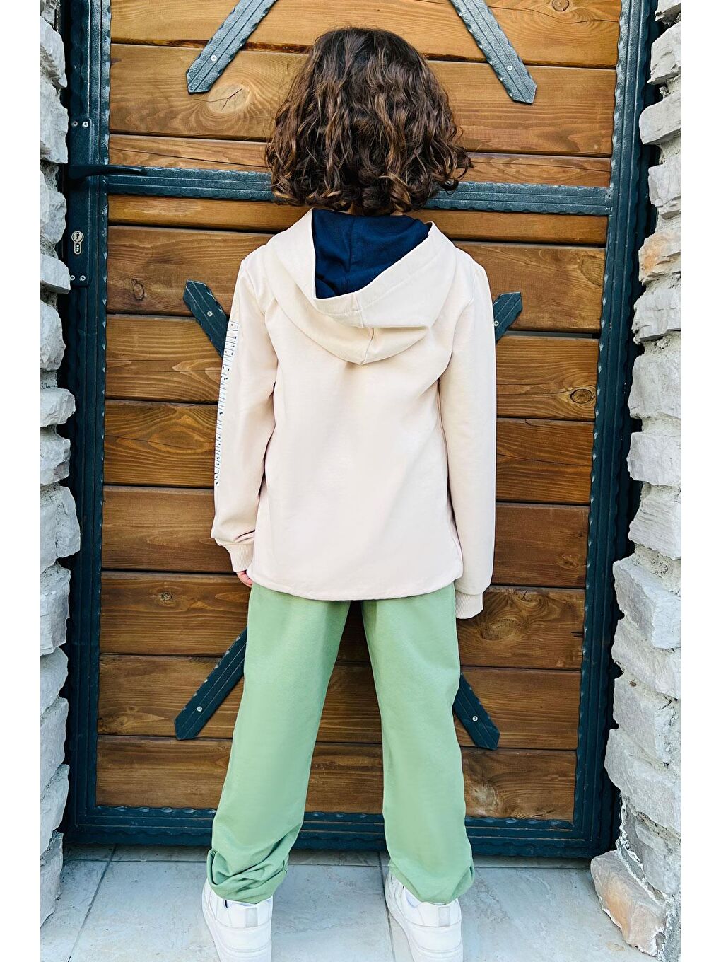 Erkek Çocuk Eşofman Takım Oyun Temalı Önden Cepli Bej (5 Yaş)-1